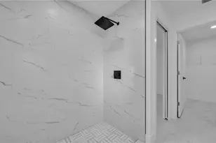 525 Allison St E, Lehigh Acres, FL 33974 - Photo 5