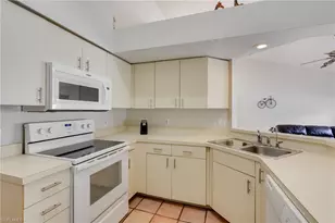 15236 Cricket Ln, Fort Myers, FL 33919 - Photo 3