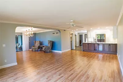 112 Pinebrook Dr, Fort Myers, FL 33907 - Photo 5