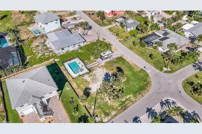 7950 Buccaneer Dr, Fort Myers Beach, FL 33931 - Photo 5