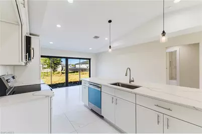 310 NW 16th Pl, Cape Coral, FL 33993 - Photo 11