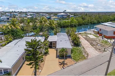 3843 Cherry Ln, Saint James City, FL 33956 - Photo 27