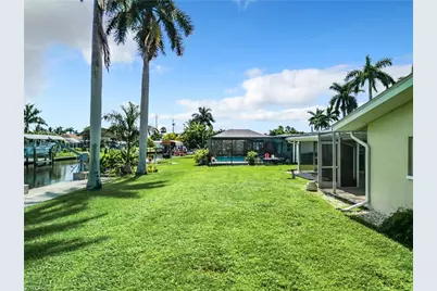 5249 Sunset Ct, Cape Coral, FL 33904 - Photo 43