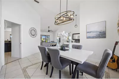 402 SW 28th St, Cape Coral, FL 33914 - Photo 5