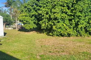 2027 Maravilla Cir, Fort Myers, FL 33901 - Photo 29