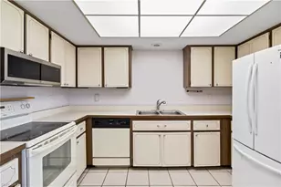 3906 SE 11th Pl, Cape Coral, FL 33904 - Photo 17