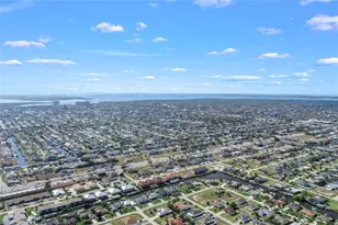 925 SW 47th Terrace, Cape Coral, FL 33914 - Photo 7