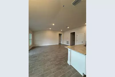 2605 NE 1st Pl, Cape Coral, FL 33909 - Photo 7
