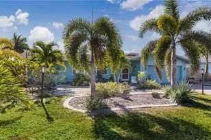 826 Monticello Ct, Cape Coral, FL 33904 - Photo 7