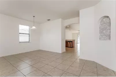 945 SW 6th Pl, Cape Coral, FL 33991 - Photo 3