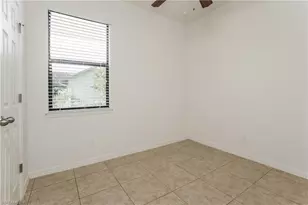 945 SW 6th Pl, Cape Coral, FL 33991 - Photo 13