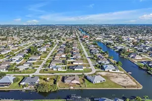 1942 SW 2nd Pl, Cape Coral, FL 33991 - Photo 45