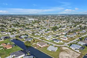 1942 SW 2nd Pl, Cape Coral, FL 33991 - Photo 47