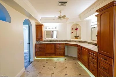 112 Pinebrook Dr, Fort Myers, FL 33907 - Photo 11
