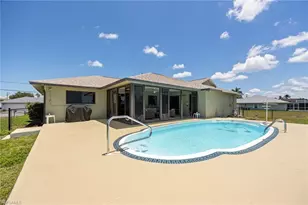 132 SW 34th Ln, Cape Coral, FL 33914 - Photo 35