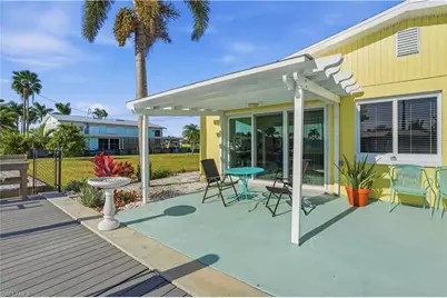 2607 Bayshore Dr, Matlacha, FL 33993 - Photo 33