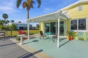 2607 Bayshore Dr, Matlacha, FL 33993 - Photo 33