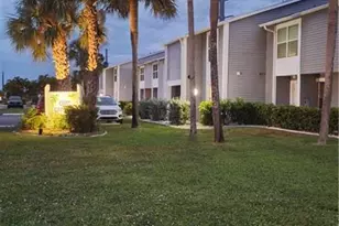 4703 SW Santa Barbara Pl, Cape Coral, FL 33914 - Photo 3