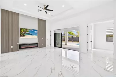 27 SW 8th Pl, Cape Coral, FL 33991 - Photo 3