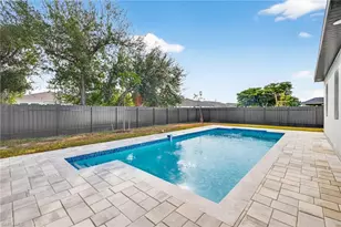 27 SW 8th Pl, Cape Coral, FL 33991 - Photo 33