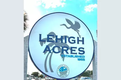 2710 73rd St W, Lehigh Acres, FL 33971 - Photo 5