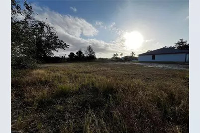 1630 NE 37th St, Cape Coral, FL 33909 - Photo 3