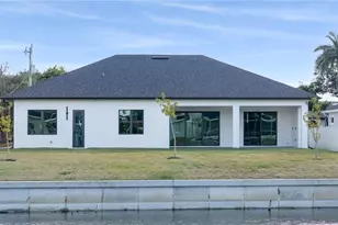 153 SE 21st St, Cape Coral, FL 33990 - Photo 21