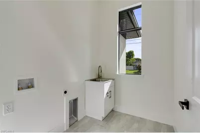 153 SE 21st St, Cape Coral, FL 33990 - Photo 15