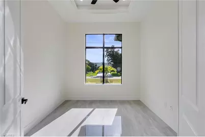 153 SE 21st St, Cape Coral, FL 33990 - Photo 5