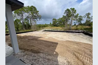 857 Bently St E, Lehigh Acres, FL 33974 - Photo 11