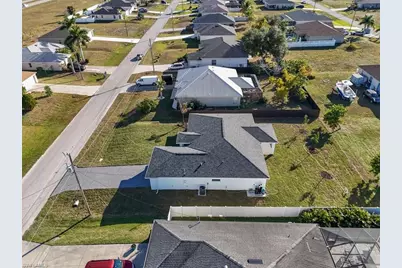 1010 NW 8th Pl, Cape Coral, FL 33993 - Photo 35