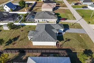 1010 NW 8th Pl, Cape Coral, FL 33993 - Photo 33