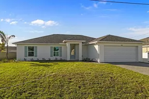 1010 NW 8th Pl, Cape Coral, FL 33993 - Photo 5