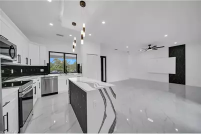 907 E 9th St, Lehigh Acres, FL 33972 - Photo 11