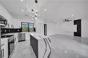 907 East 9th Street, Lehigh Acres, FL 33972 - Photo 11