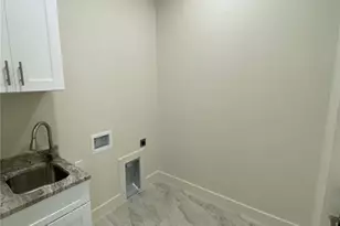 194 Yager Cir, Fort Myers, FL 33913 - Photo 17