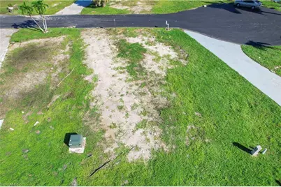 123 Ash Ln, Fort Myers, FL 33908 - Photo 5