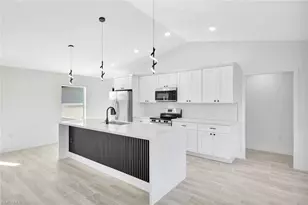 1729 NE 23rd St, Cape Coral, FL 33909 - Photo 11