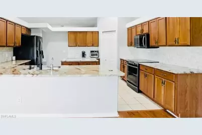 4319 SW 21st Pl, Cape Coral, FL 33914 - Photo 5