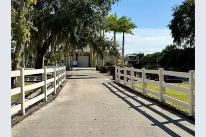 3342 County Road 721 Loop, Moore Haven, FL 33471 - Photo 11