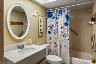 1317 SE 46th Ln, Cape Coral, FL 33904 - Photo 27