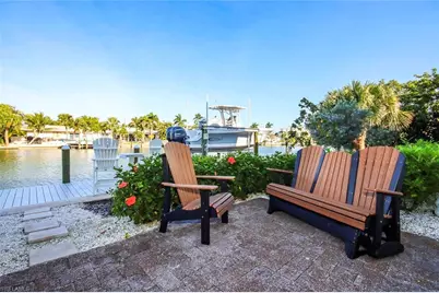 1520 Angel Dr, Sanibel, FL 33957 - Photo 29