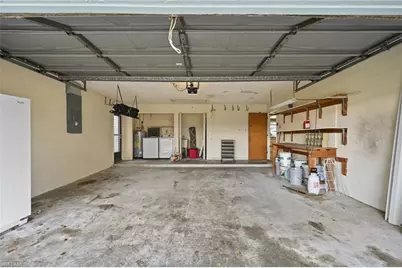 2132 SE 15th St, Cape Coral, FL 33990 - Photo 25