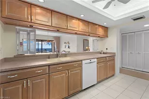 1605 Middle Gulf Dr, Sanibel, FL 33957 - Photo 9