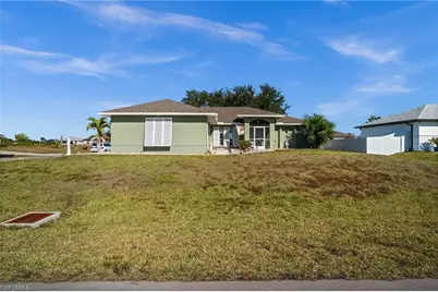 221 NE 14th Ter, Cape Coral, FL 33909 - Photo 27