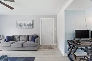 12660 Kenwood Ln, Fort Myers, FL 33907 - Photo 15