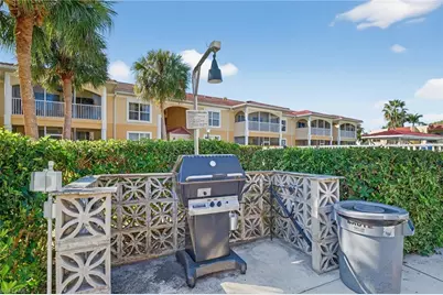 12515 McGregor Blvd #103, Fort Myers, FL 33919 - Photo 25