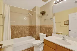 12515 McGregor Blvd, Fort Myers, FL 33919 - Photo 19