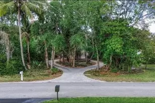 3745 27th Ave SW, Naples, FL 34117 - Photo 9