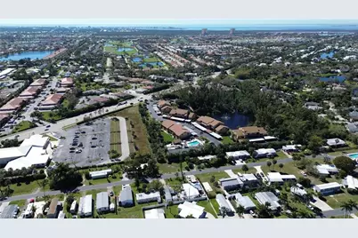 12135 Hibiscus Dr, Fort Myers, FL 33908 - Photo 17